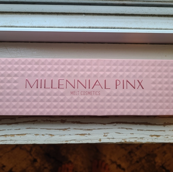 Melt Cosmetics Other - Melt Millenial Pinx Palette